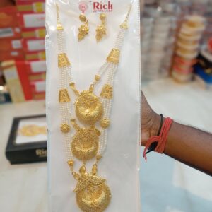 City Gold Necklace Set