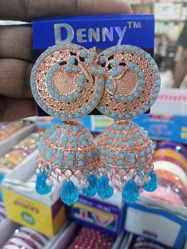 Fashionable and trendy earring - Image 2