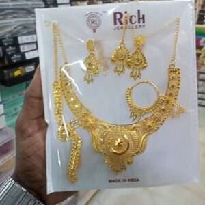 Golden necklace set