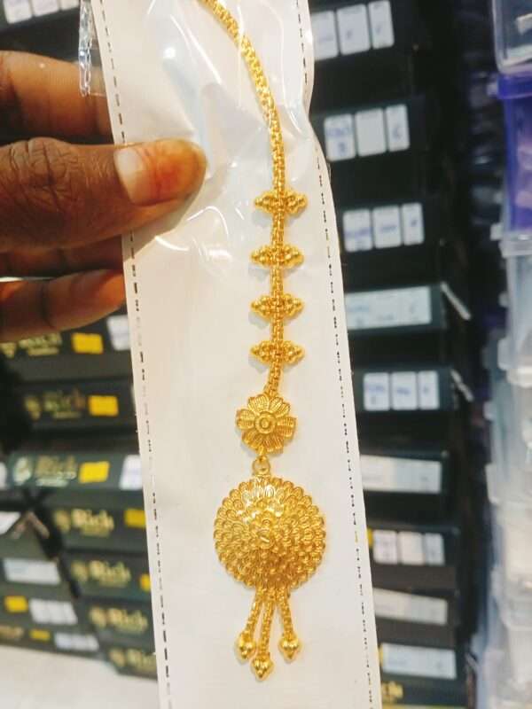 Golden mangtika