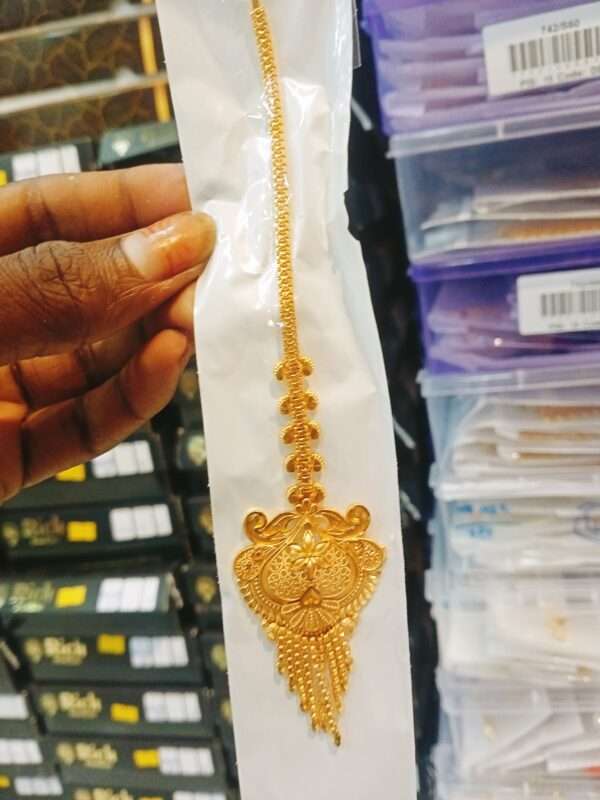 Golden mangtika