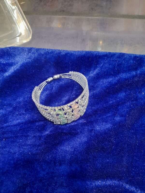 Single Bangless Bracelet