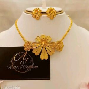 City Gold Necklace