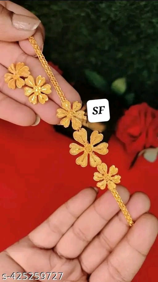 City Gold Necklace