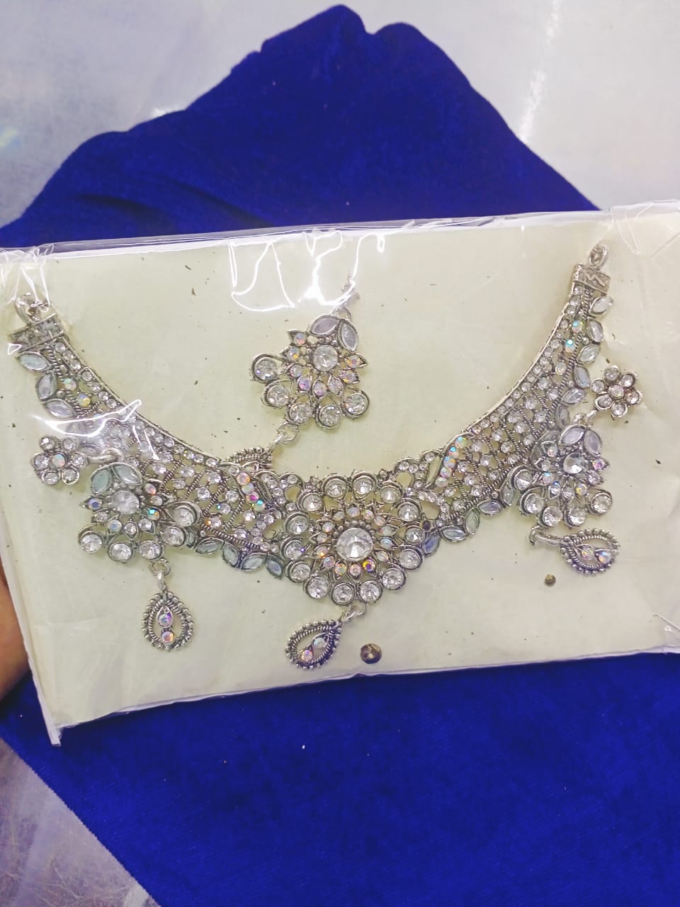 New Neckless Set