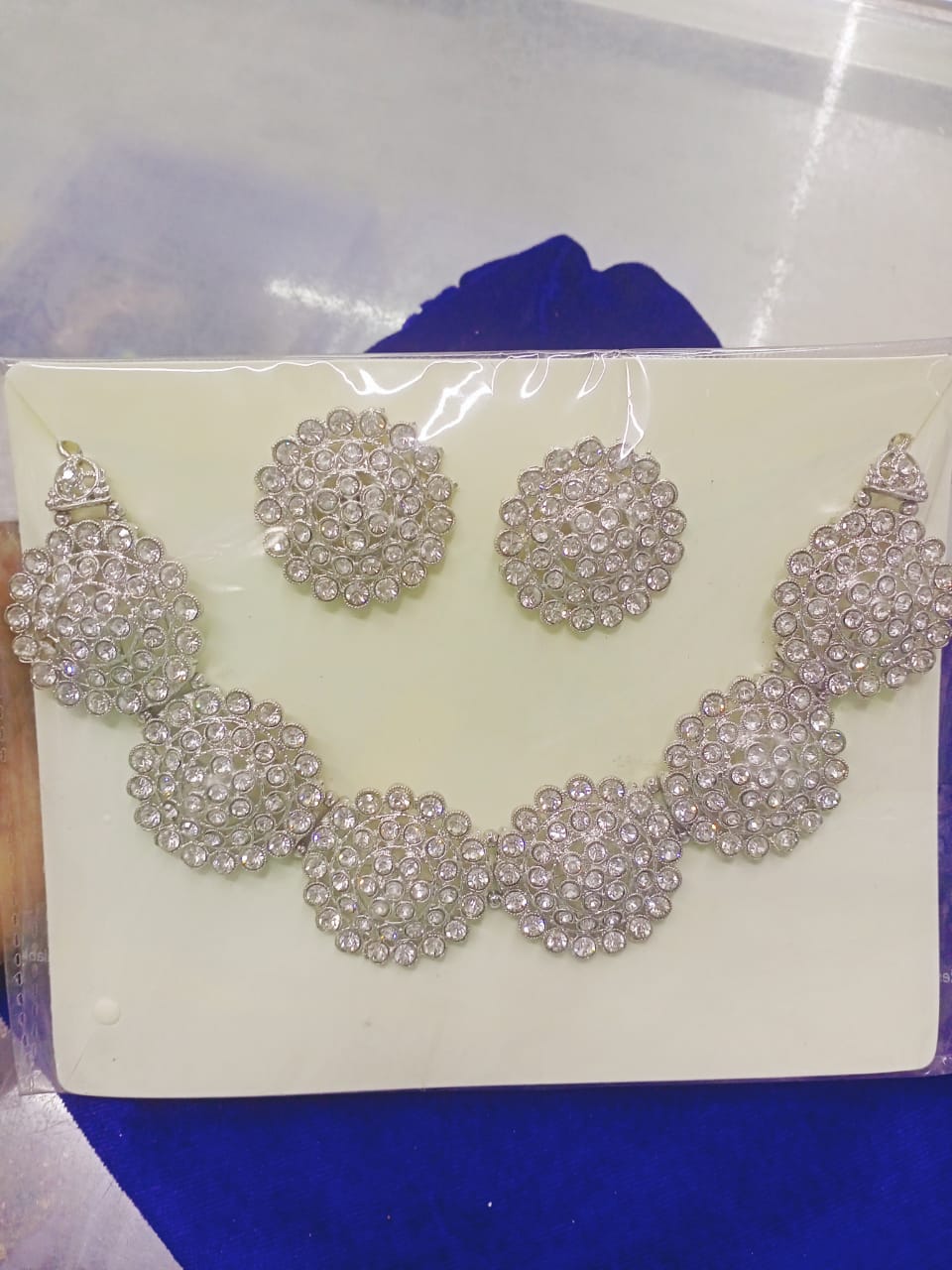 New Neckless Set