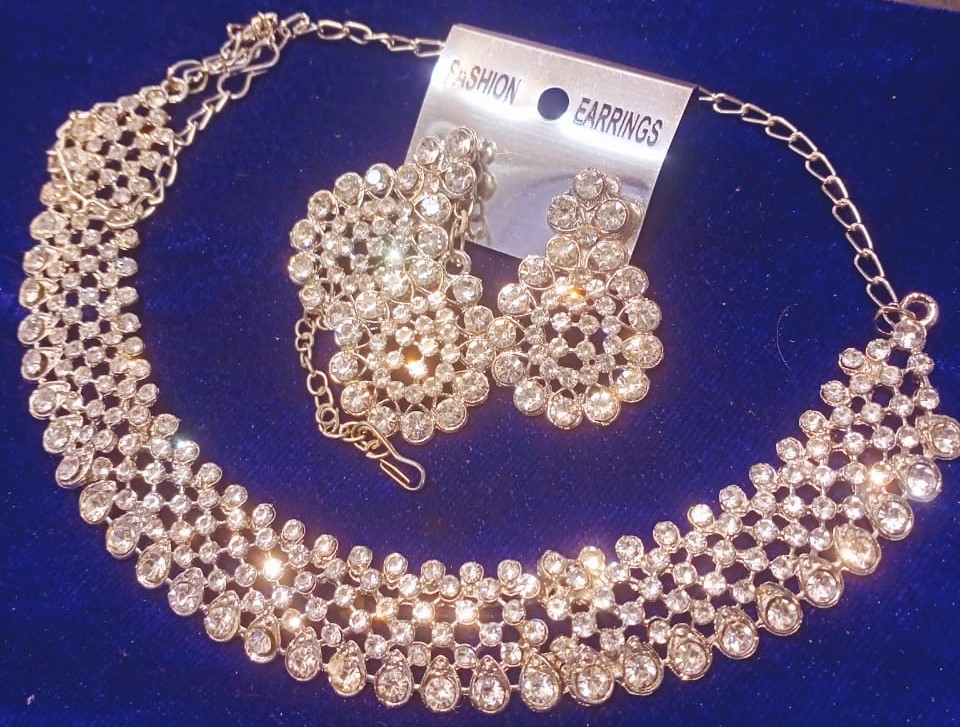 New Neckless Set