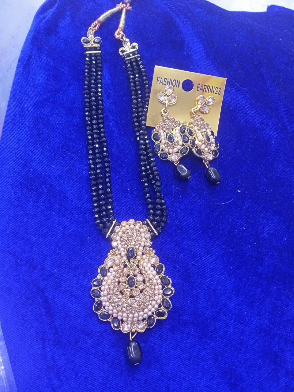 Fancy Neckless Set