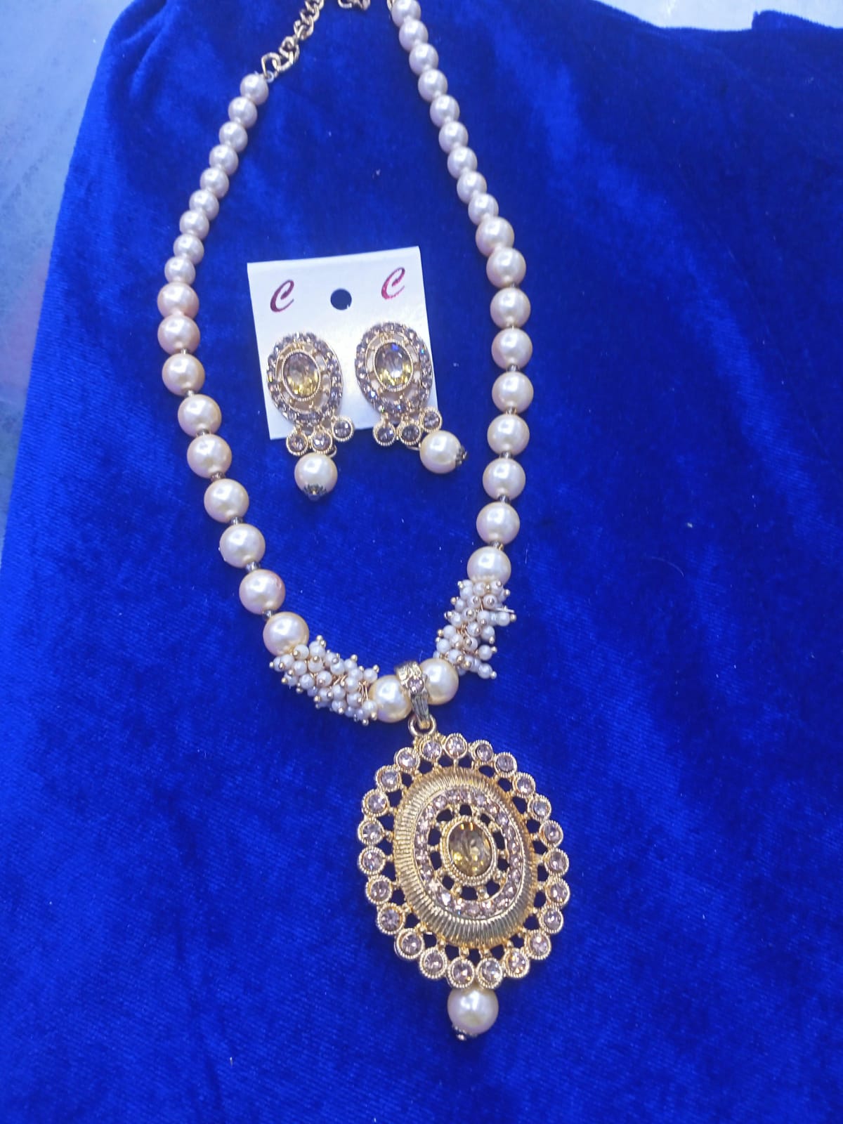 Fancy Neckless Set