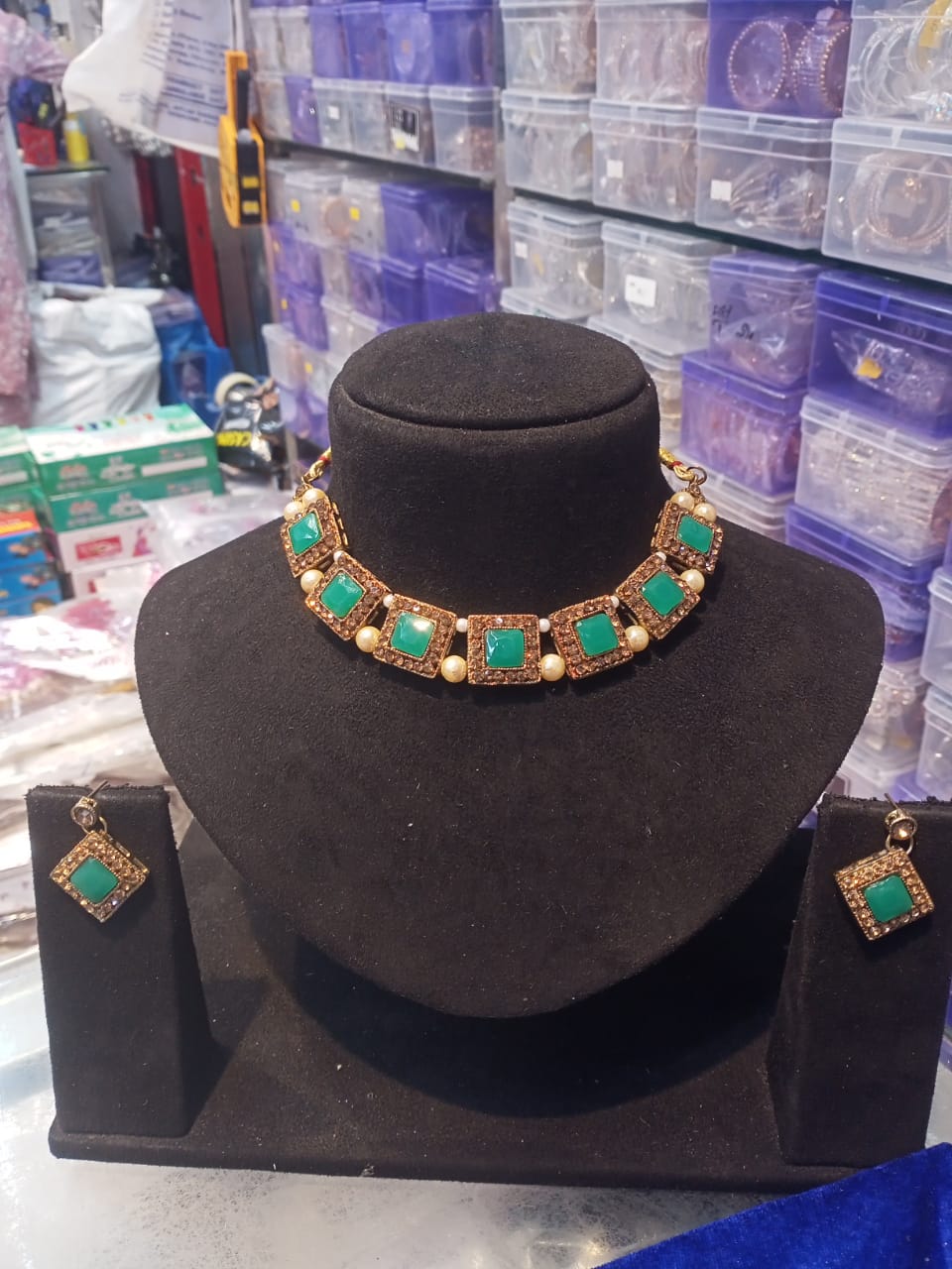 Fancy Neckless Set