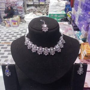 Fancy Neckless Set
