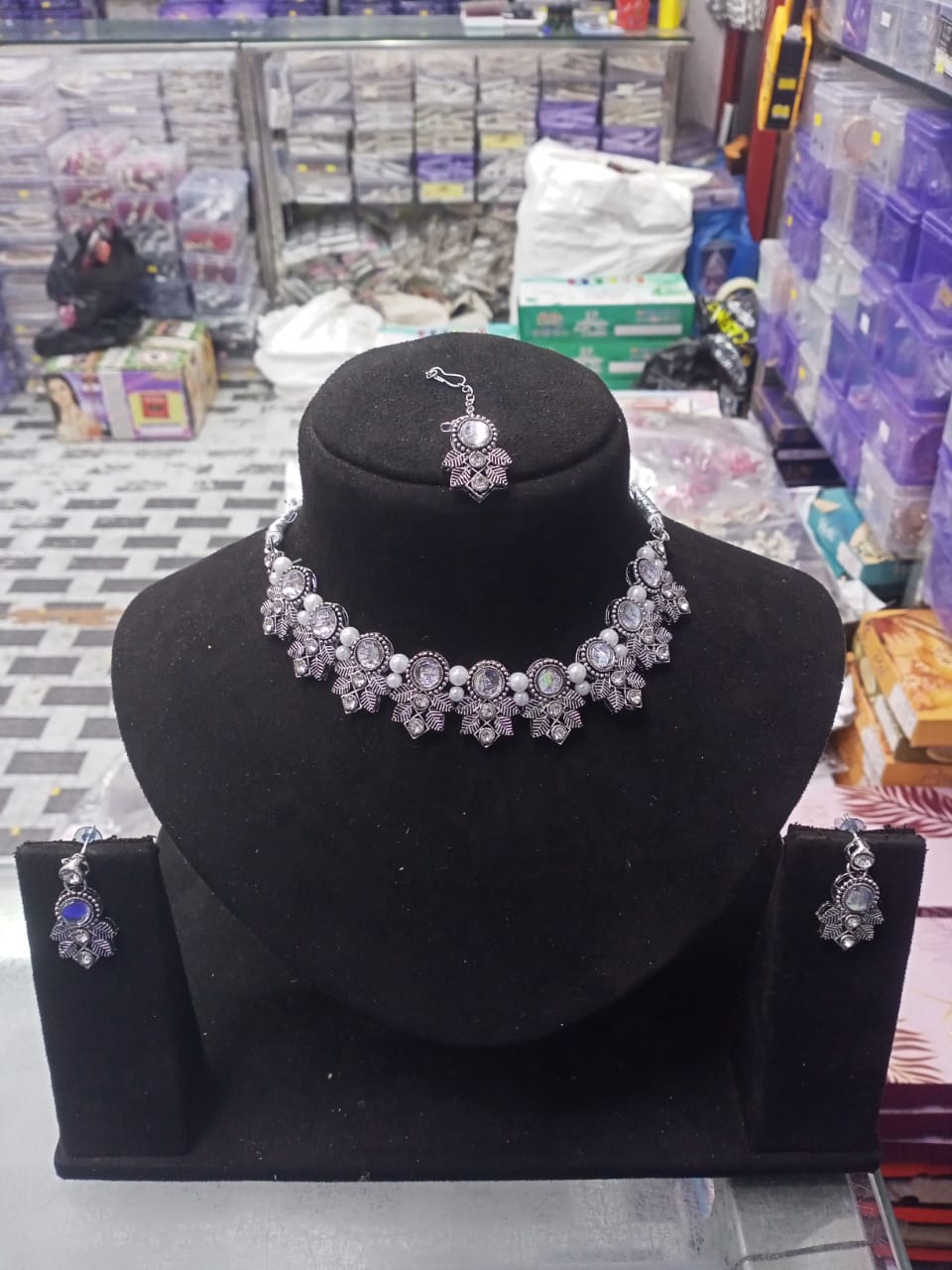 Fancy Neckless Set