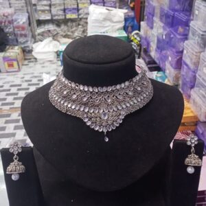 New Fancy Neckless Set