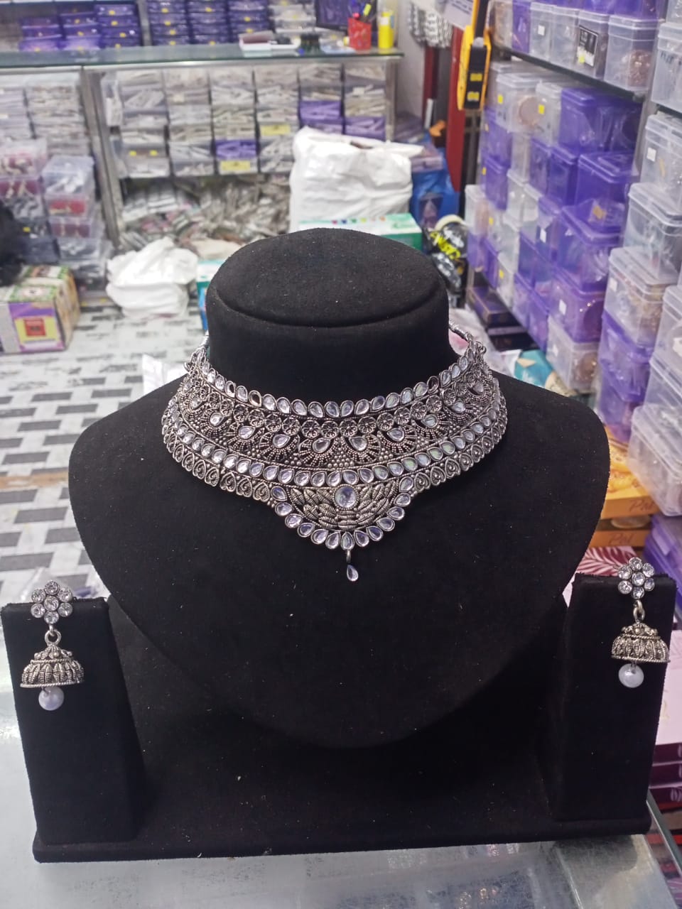 New Fancy Neckless Set
