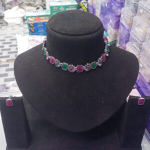 New Fancy Neckless Set