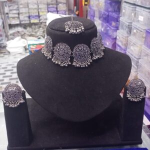 New Fancy Neckless Set
