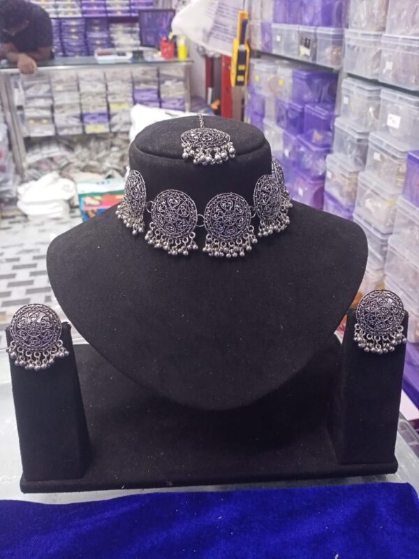 New Fancy Neckless Set