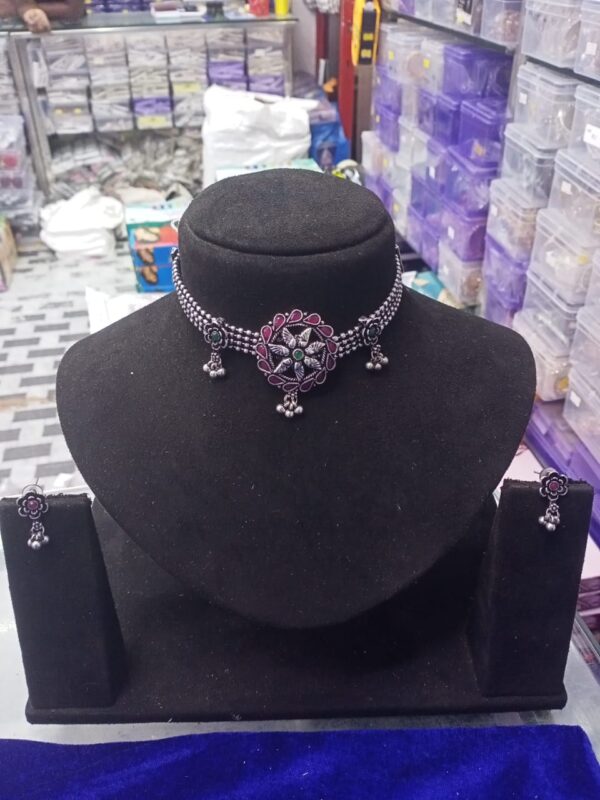 New Fancy Neckless Set