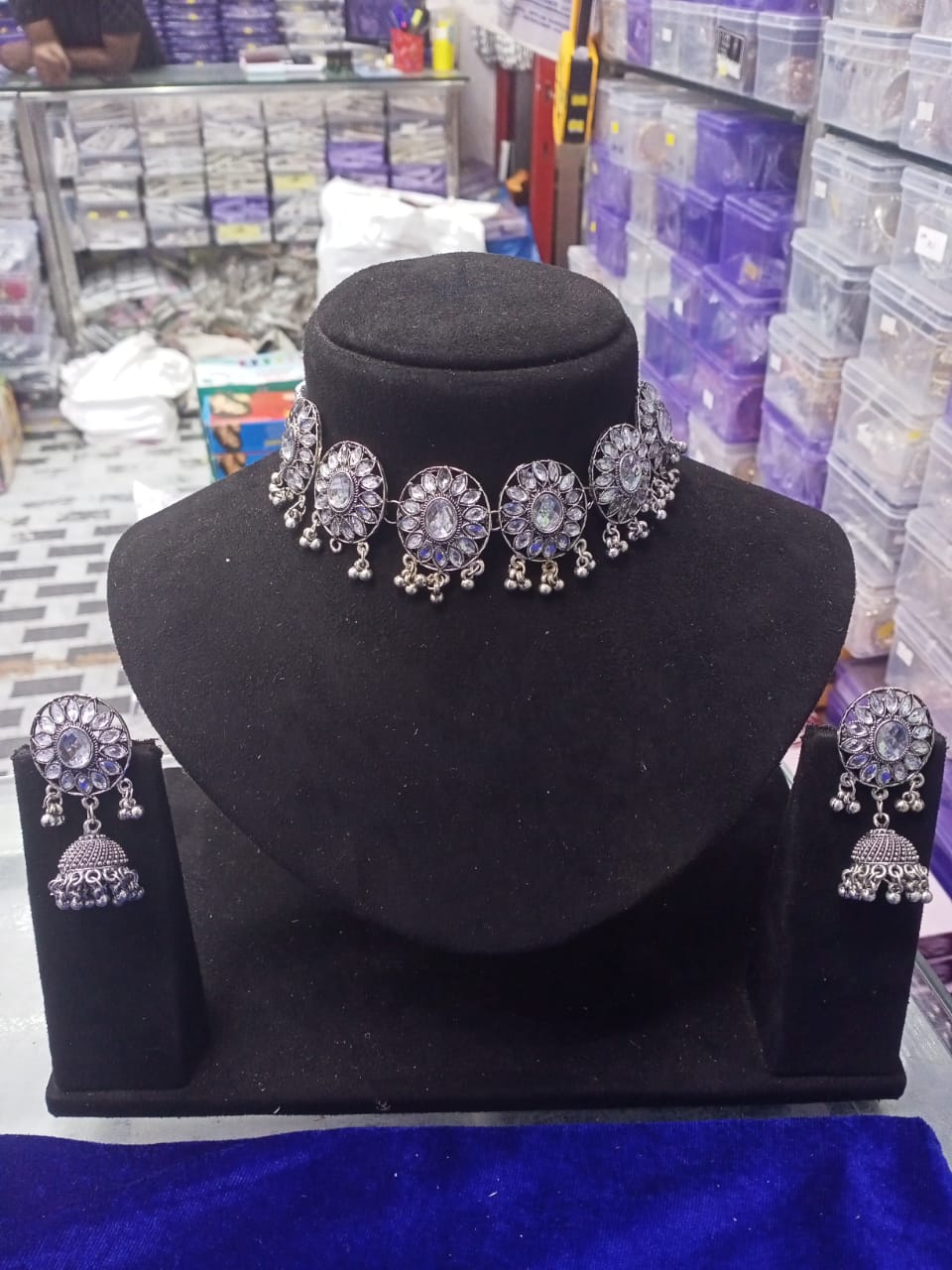 New Fancy Neckless Set