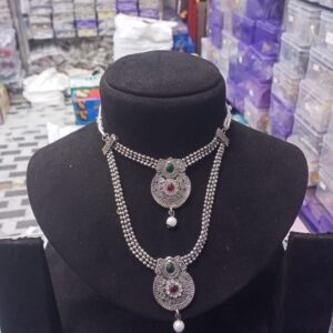 New Fancy Neckless Set