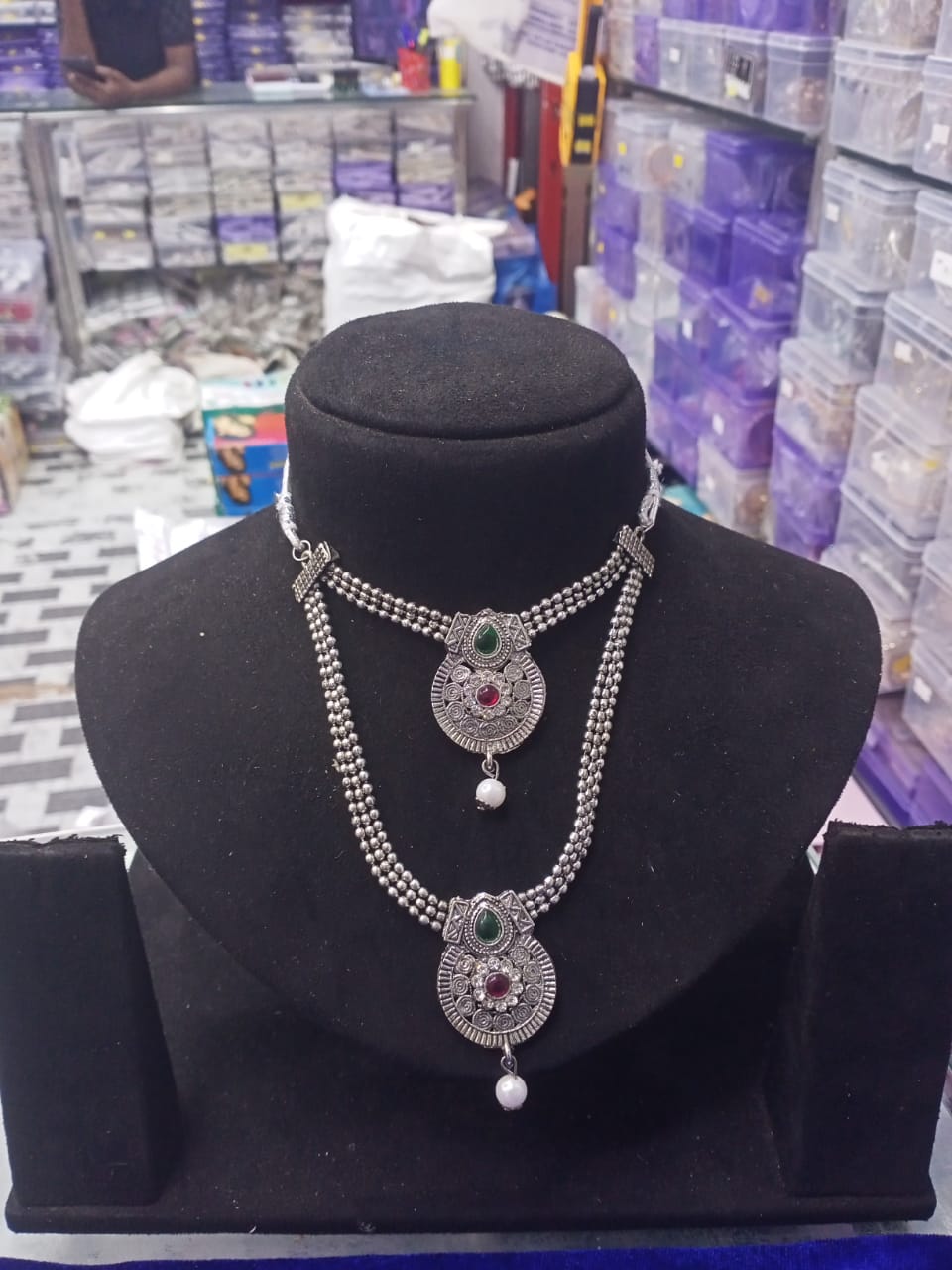 New Fancy Neckless Set