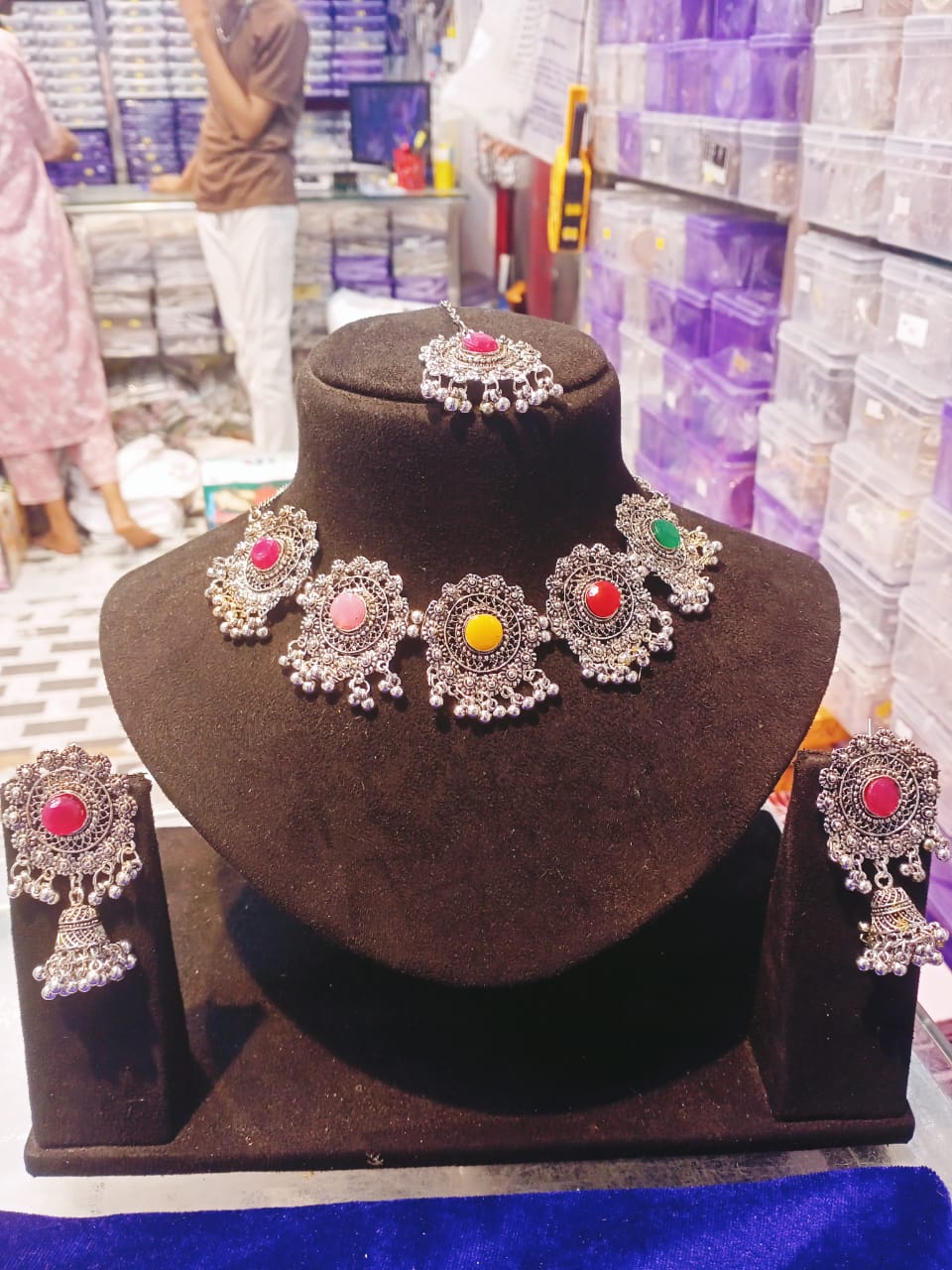 New Fancy Neckless Set
