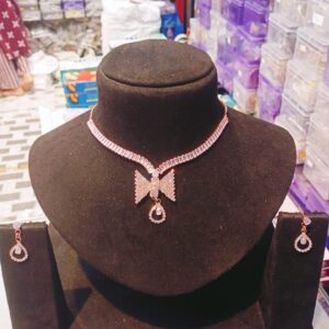 New Fancy Neckless Set