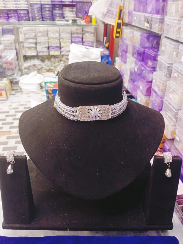 New Fancy Neckless Set