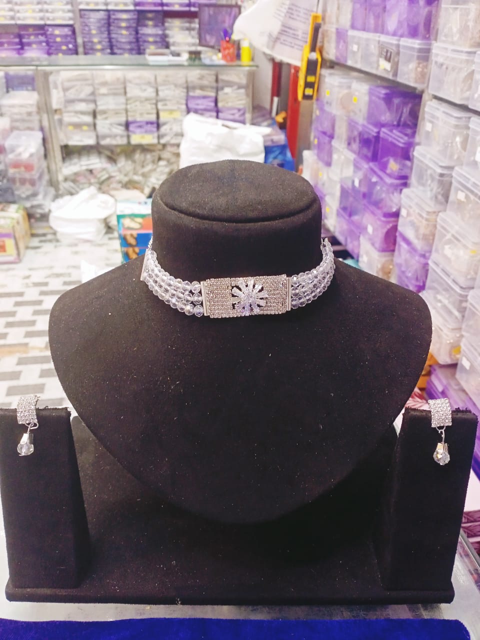 New Fancy Neckless Set