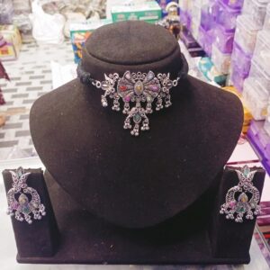 New Fancy Neckless Set