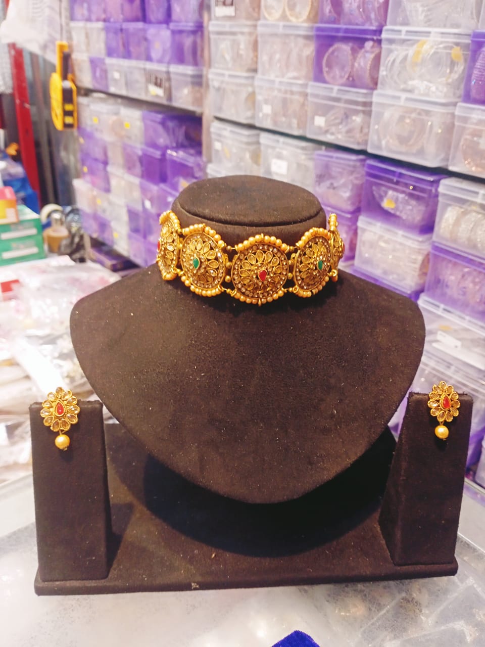 New Fancy Neckless Set