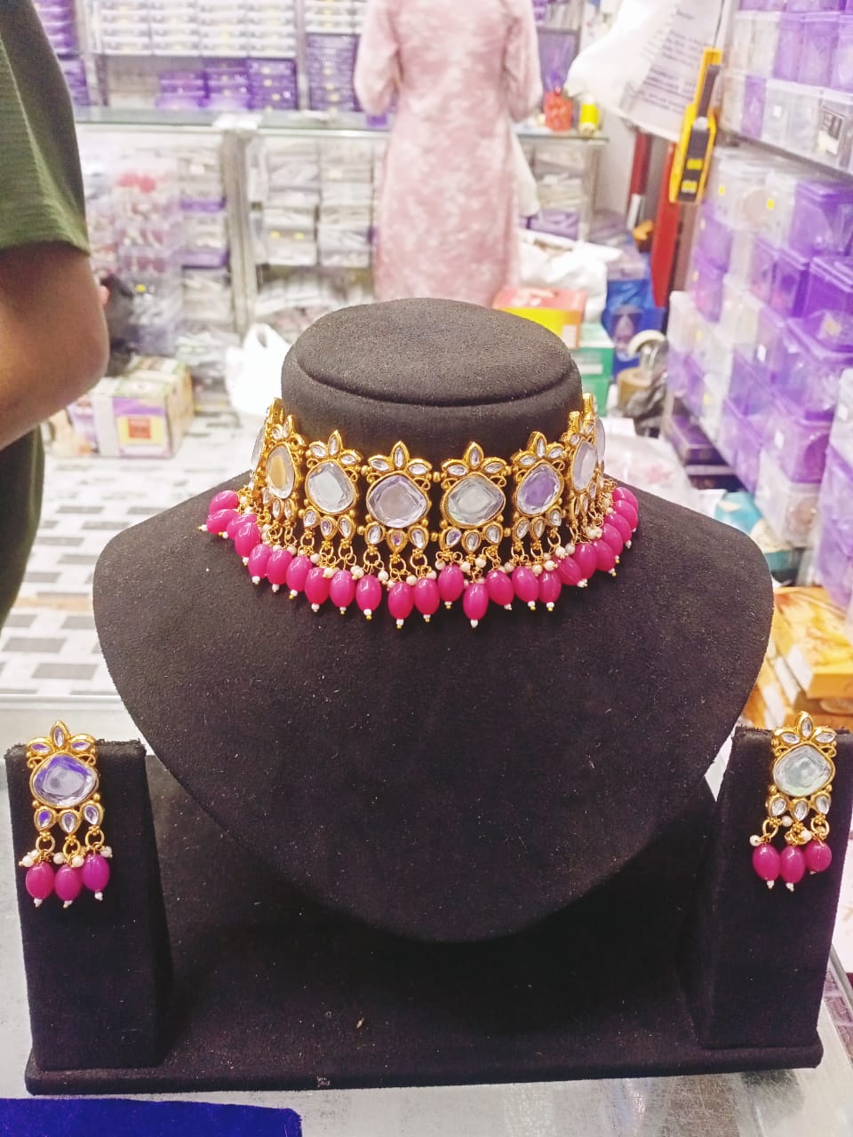 New Fancy Neckless Set