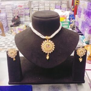 New Fancy Neckless Set