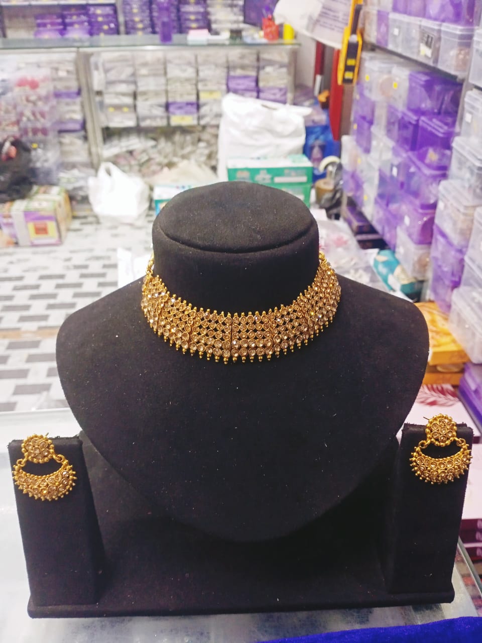 Fancy Neckless Set
