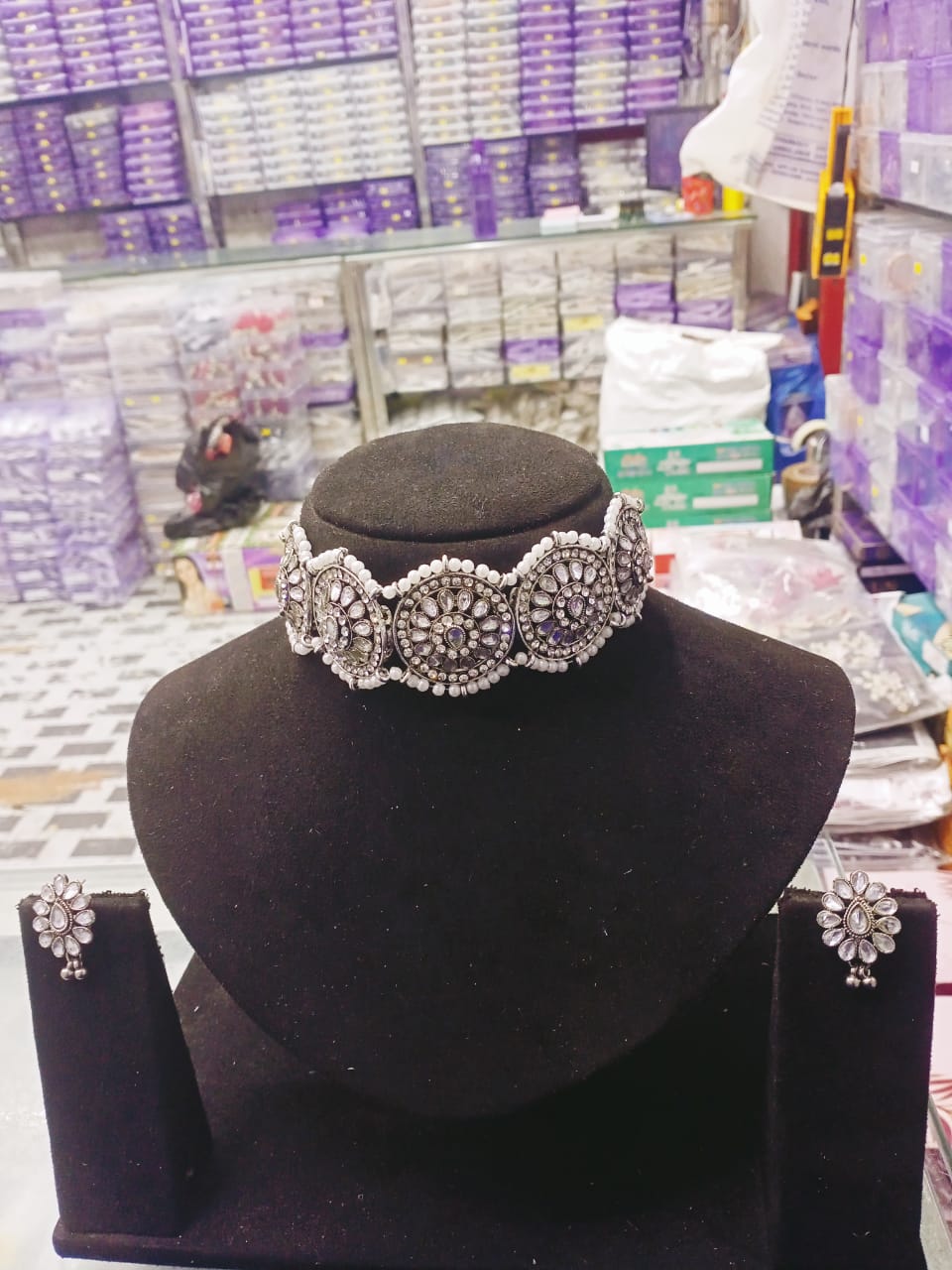 Fancy Neckless Set