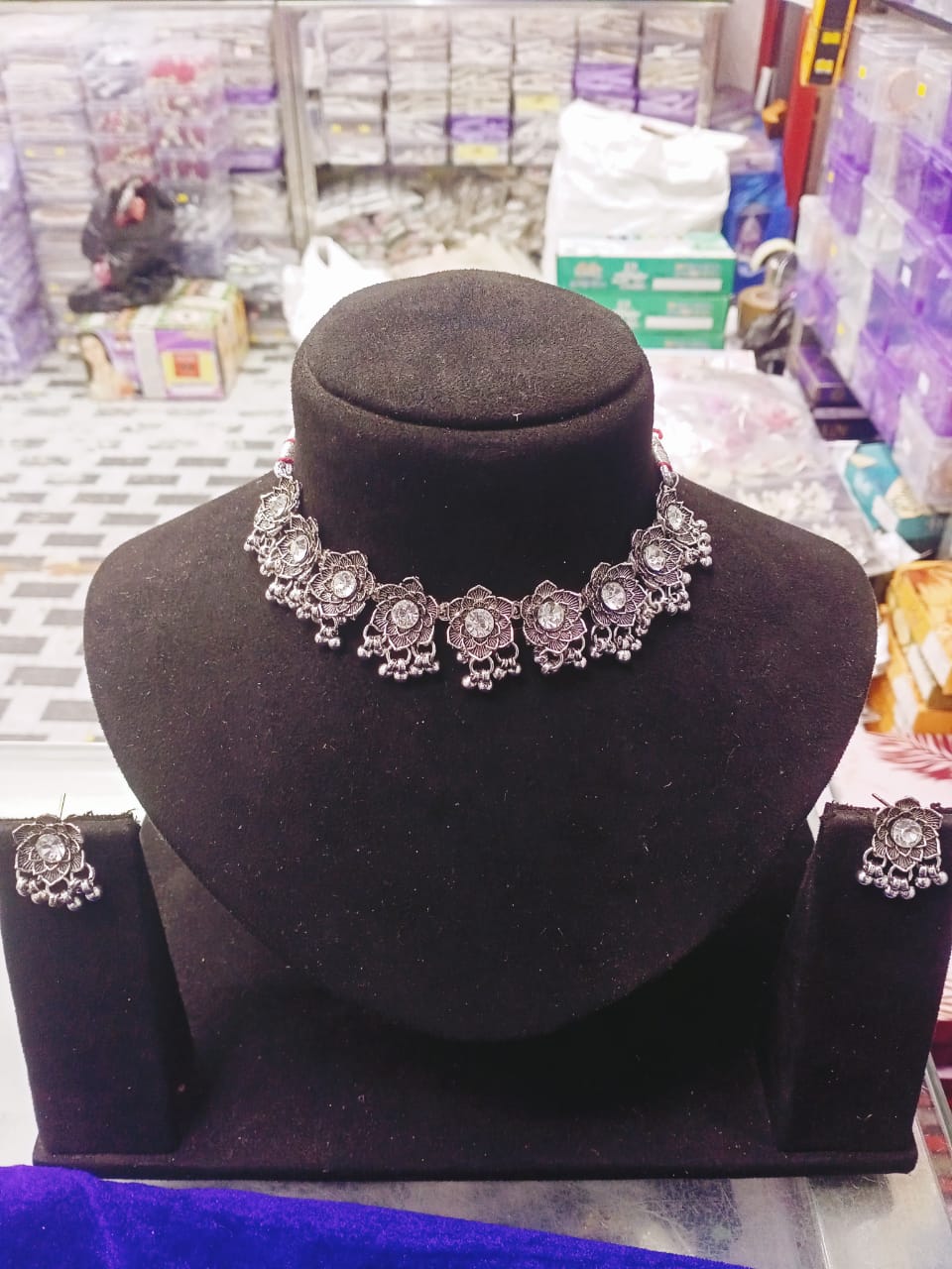Fancy Neckless Set