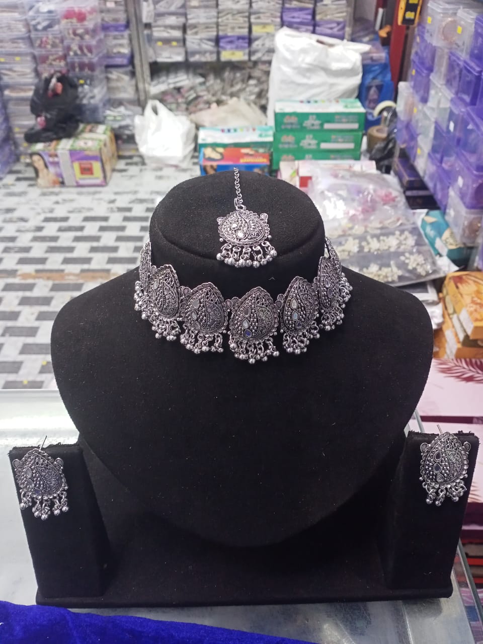 Fancy Neckless Set