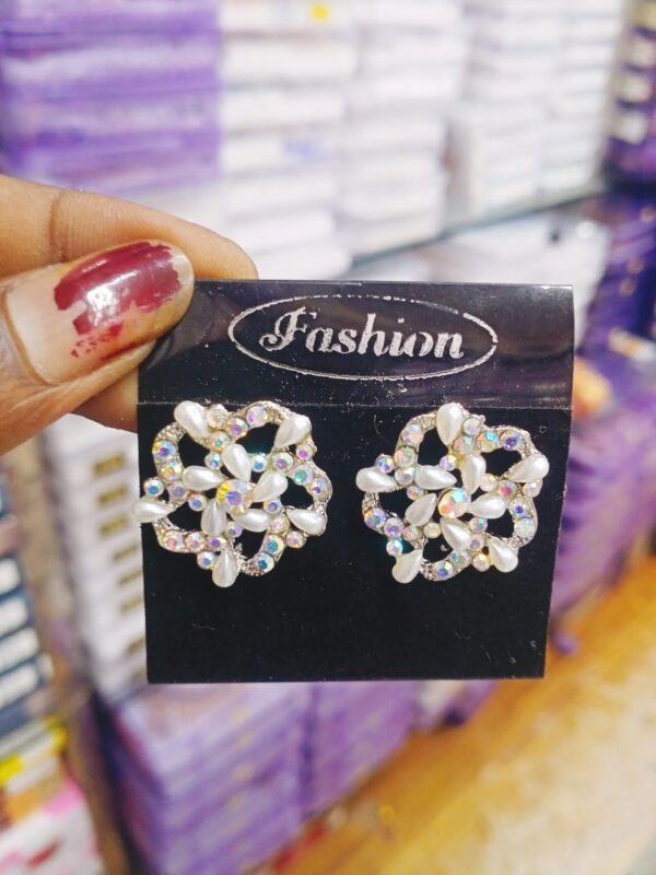 Fancy Ear topps pair of 1