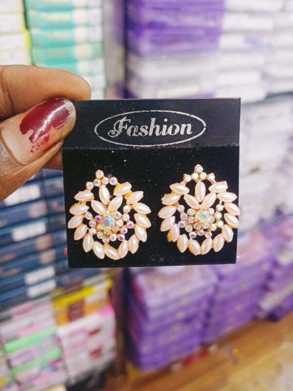 Fancy Ear topps pair of 1