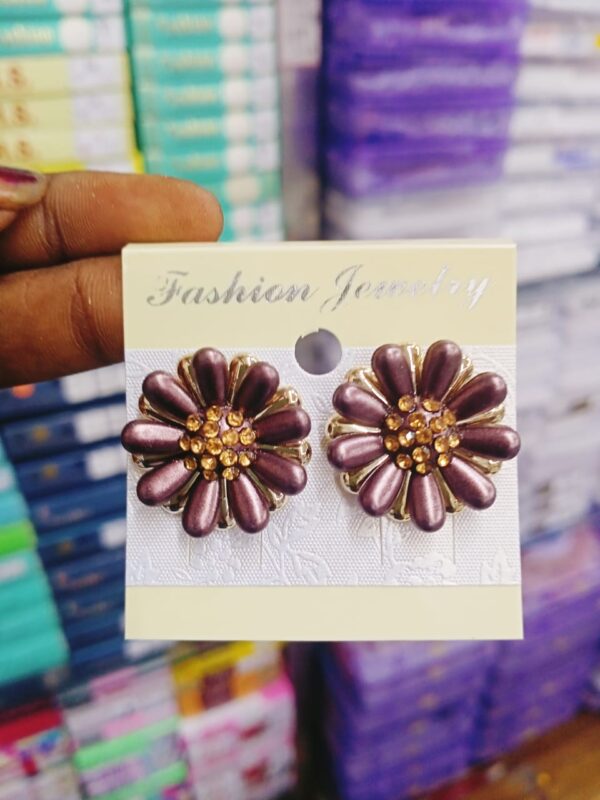 Fancy Ear topps pair of 1