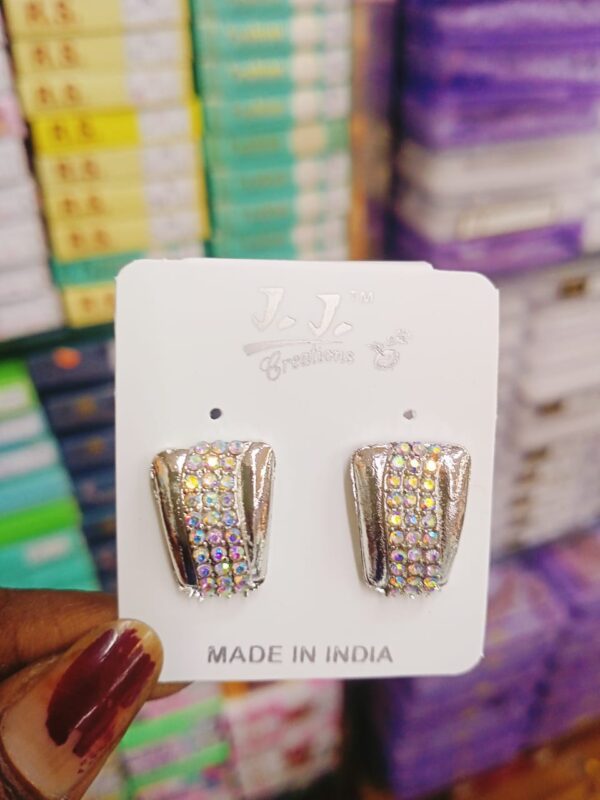 Fancy Ear topps pair of 1