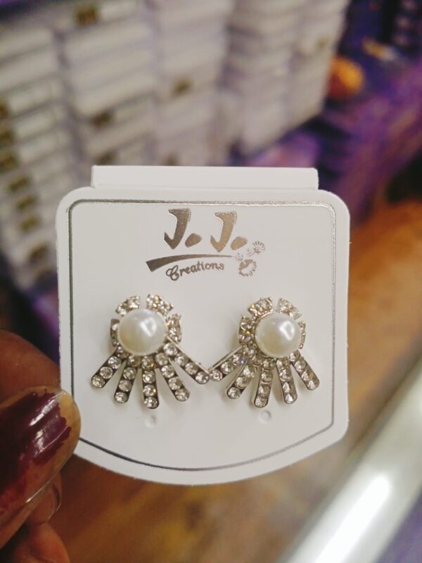 Fancy Ear topps pair of 1