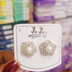Fancy Ear topps pair of 1