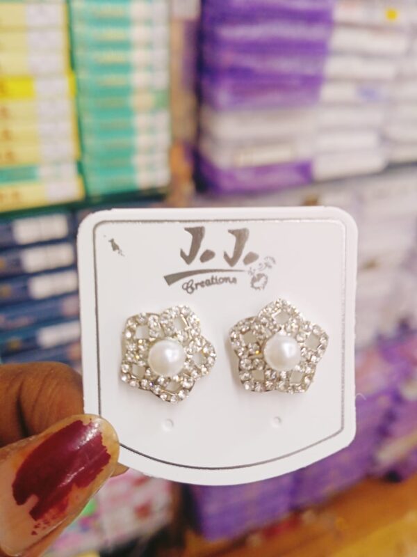 Fancy Ear topps pair of 1
