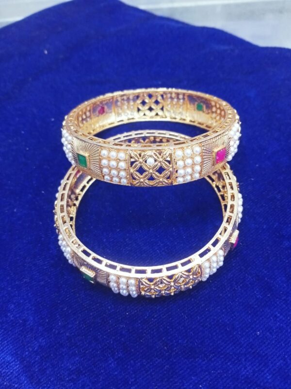 Fancy Moti Bangle 2 Pcs
