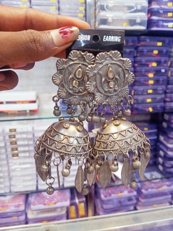 Classy Jhumka Studs