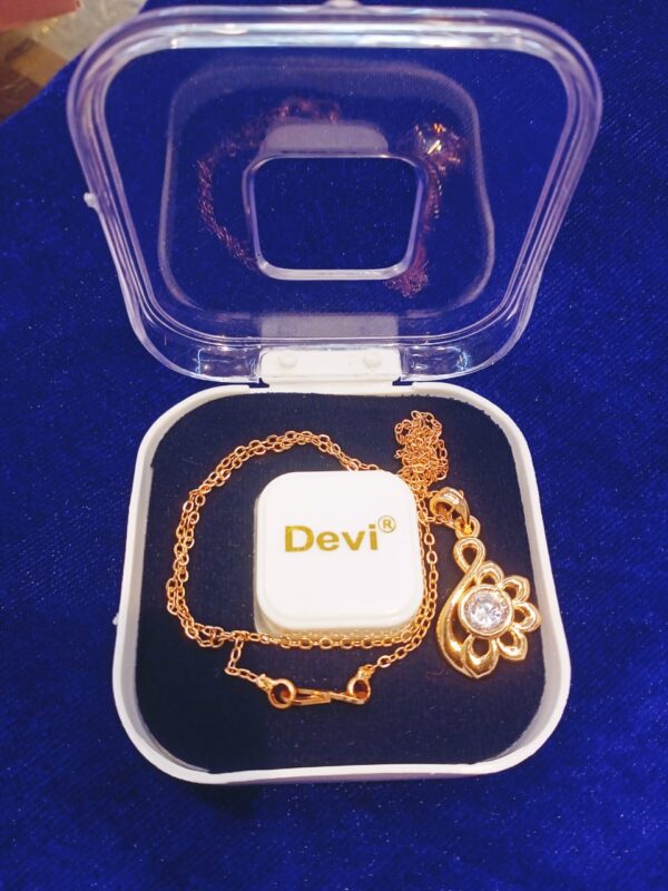 Shimmering Graceful Women Chain