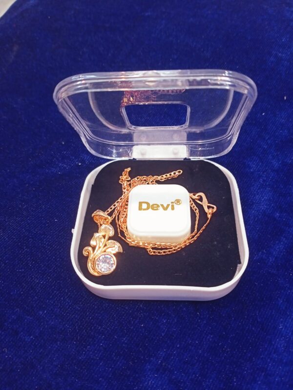 Shimmering Graceful Women Chain