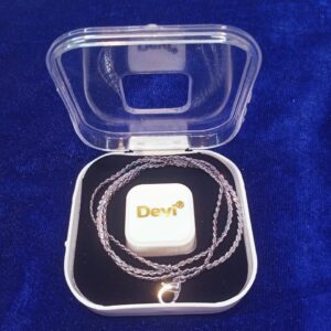 Shimmering Graceful Women Chain
