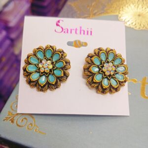 Fashionable top Earrings